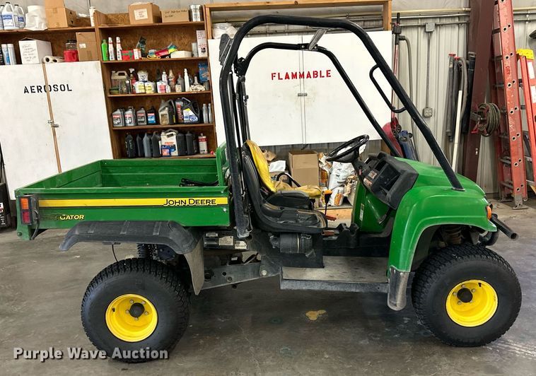 image for item ER8725 2011 John Deere Gator HPX utility vehicle