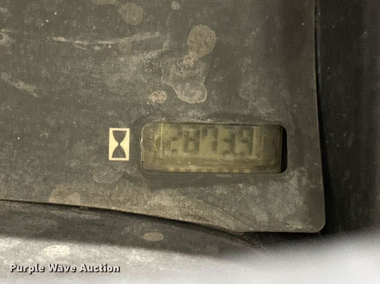 image for item ER8725 2011 John Deere Gator HPX utility vehicle