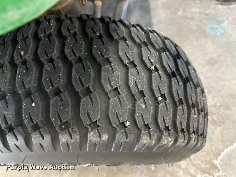 image for item ER8725 2011 John Deere Gator HPX utility vehicle