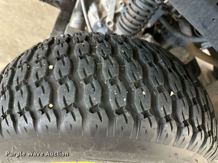 image for item ER8725 2011 John Deere Gator HPX utility vehicle