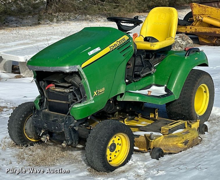 image for item ER8726 John Deere X748 lawn mower