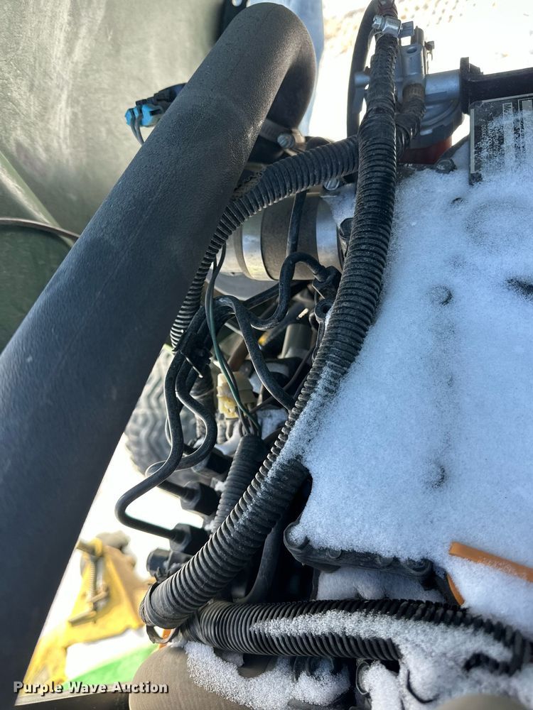 image for item ER8726 John Deere X748 lawn mower