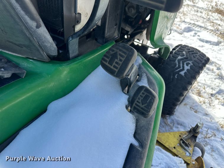 image for item ER8726 John Deere X748 lawn mower