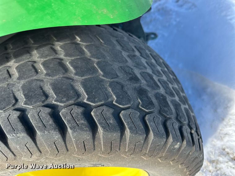image for item ER8726 John Deere X748 lawn mower