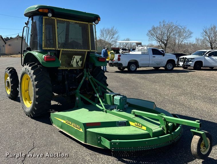 image for item ER8769 2002 John Deere 5220 MFWD tractor