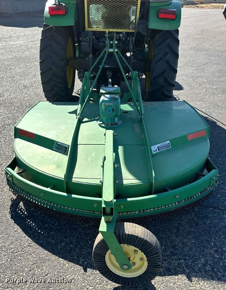 image for item ER8769 2002 John Deere 5220 MFWD tractor