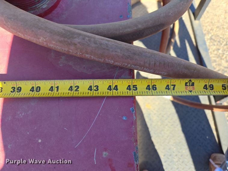 image for item ER8770 2002 Chevrolet Silverado 3500 Ext. Cab flatbed pickup truck