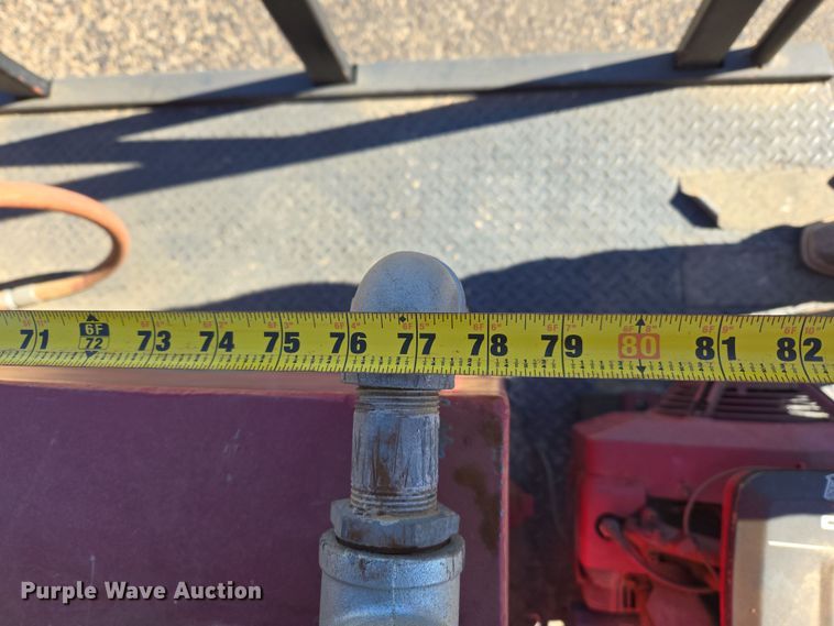 image for item ER8770 2002 Chevrolet Silverado 3500 Ext. Cab flatbed pickup truck