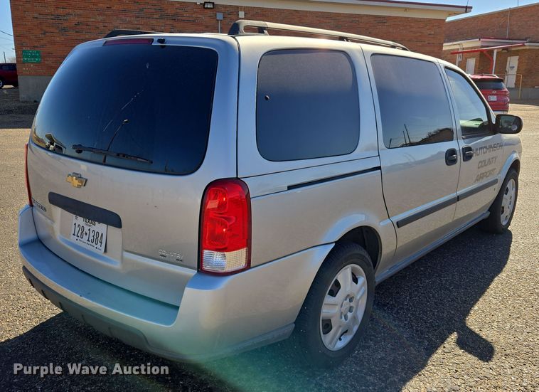 image for item ER8775 2006 Chevrolet Uplander LS van
