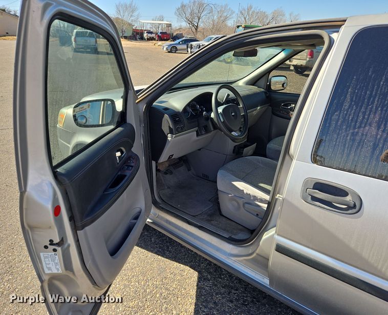 image for item ER8775 2006 Chevrolet Uplander LS van