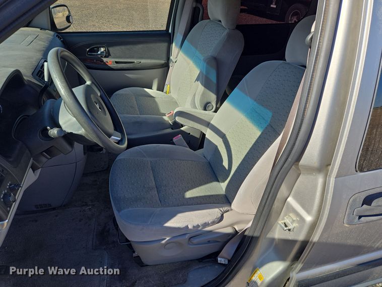 image for item ER8775 2006 Chevrolet Uplander LS van
