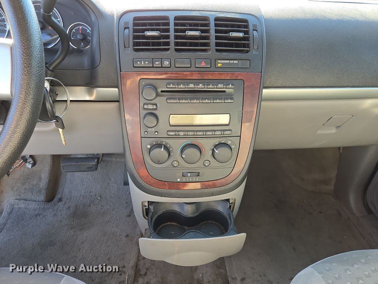 image for item ER8775 2006 Chevrolet Uplander LS van