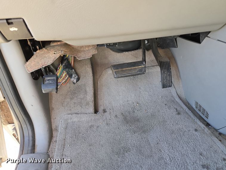 image for item ER8775 2006 Chevrolet Uplander LS van