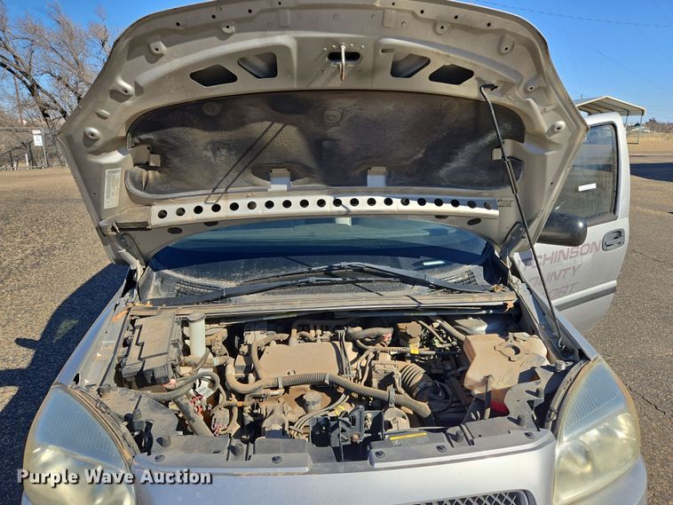 image for item ER8775 2006 Chevrolet Uplander LS van