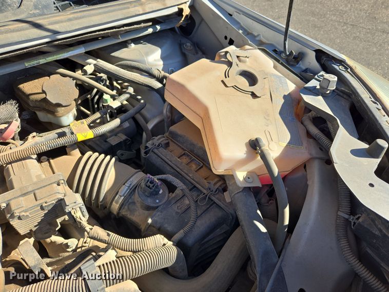 image for item ER8775 2006 Chevrolet Uplander LS van