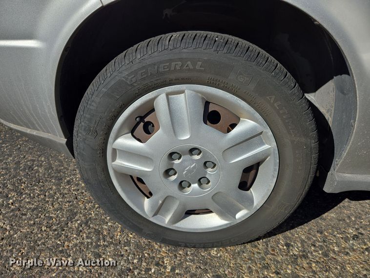 image for item ER8775 2006 Chevrolet Uplander LS van