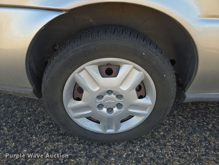 image for item ER8775 2006 Chevrolet Uplander LS van