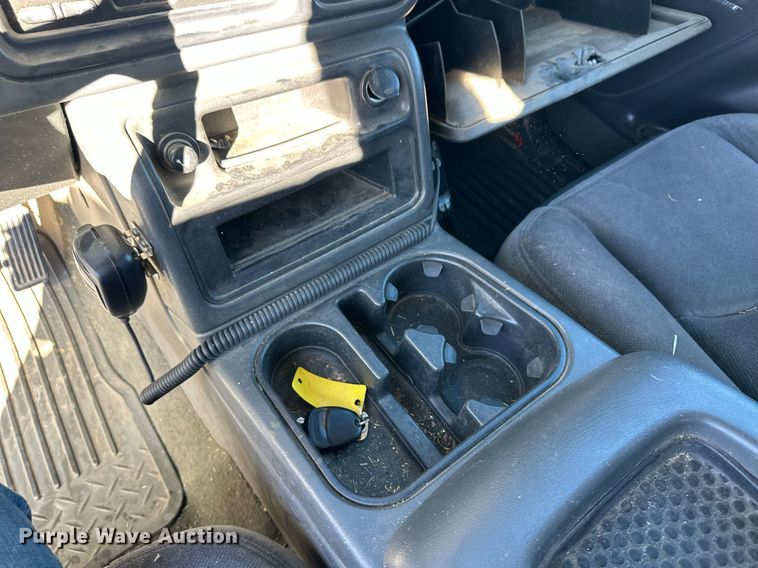 image for item ER8784 2004 GMC Sierra 1500 Ext. Cab pickup truck