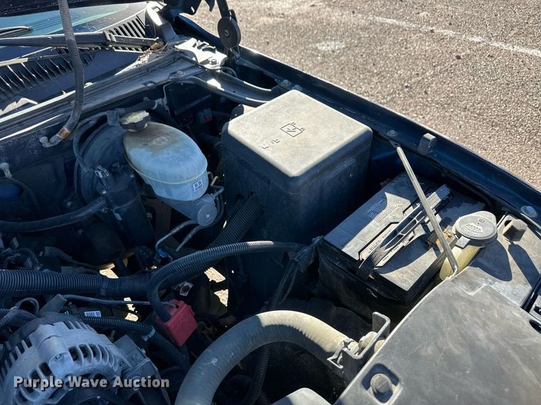 image for item ER8784 2004 GMC Sierra 1500 Ext. Cab pickup truck