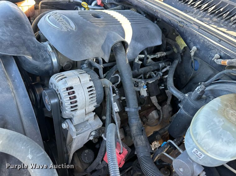 image for item ER8784 2004 GMC Sierra 1500 Ext. Cab pickup truck