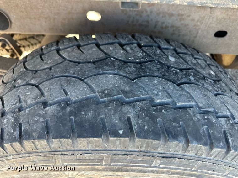 image for item ER8784 2004 GMC Sierra 1500 Ext. Cab pickup truck