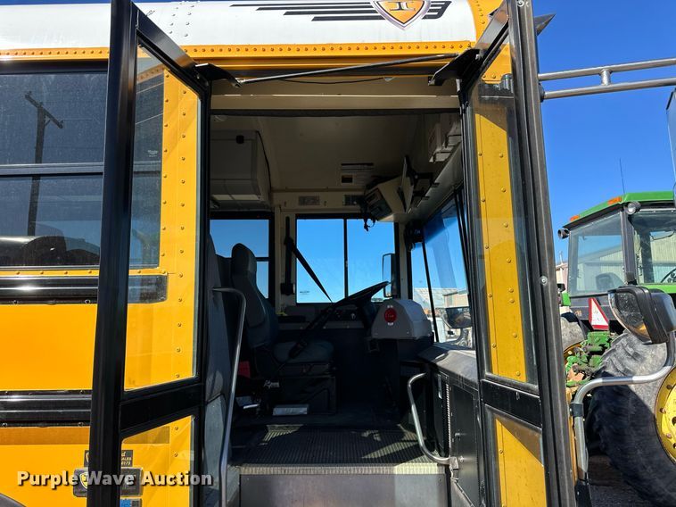 image for item ER8785 2010 IC CE school bus