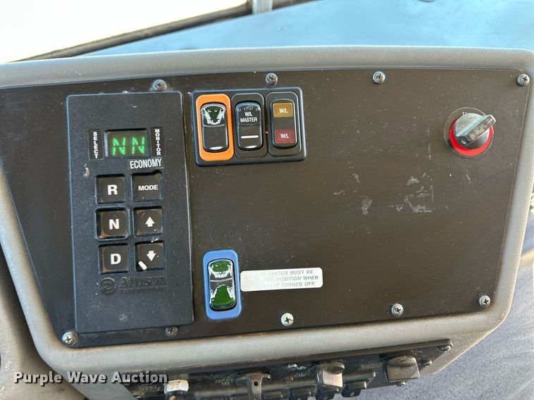 image for item ER8787 2009 Blue Bird All American school bus