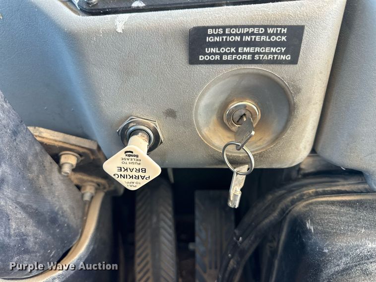 image for item ER8787 2009 Blue Bird All American school bus