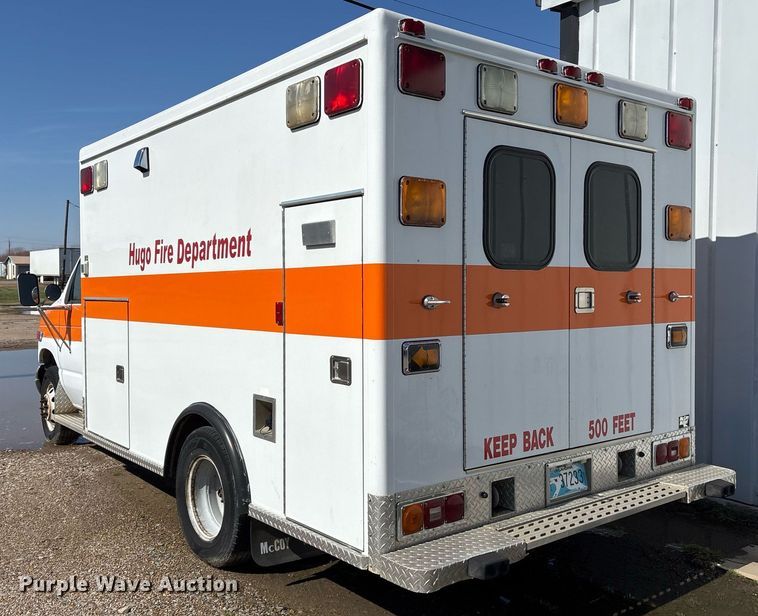 image for item EY9919 1997 Ford E350 ambulance