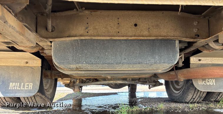 image for item EY9919 1997 Ford E350 ambulance