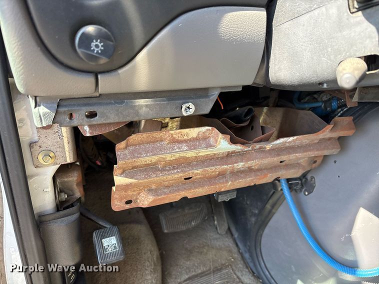 image for item EY9919 1997 Ford E350 ambulance