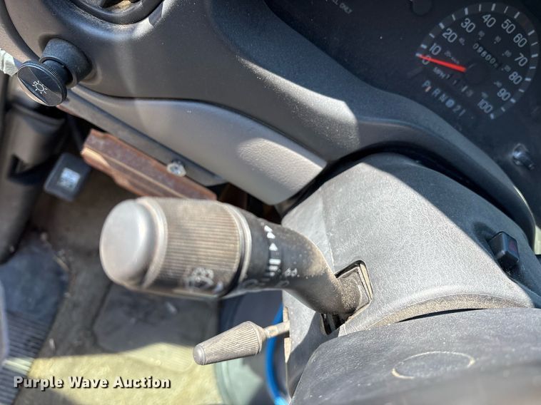 image for item EY9919 1997 Ford E350 ambulance