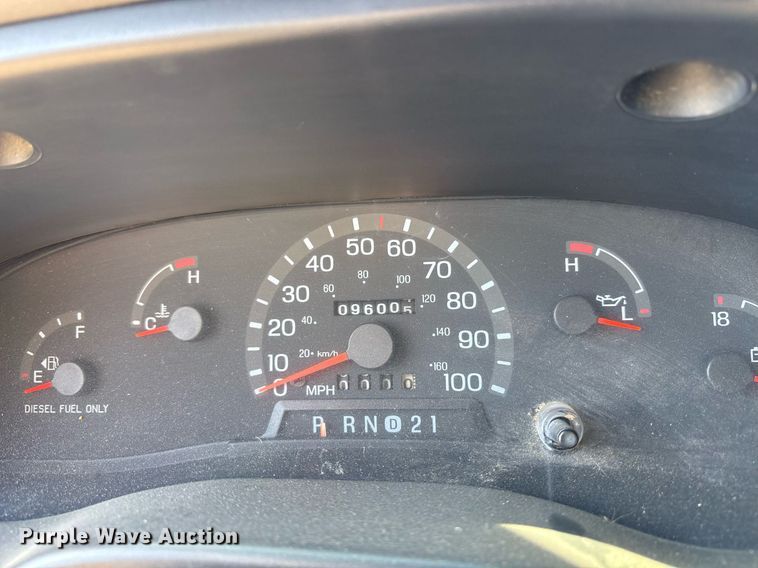 image for item EY9919 1997 Ford E350 ambulance