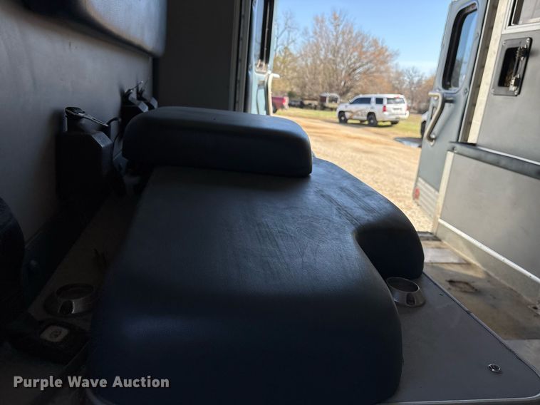 image for item EY9919 1997 Ford E350 ambulance