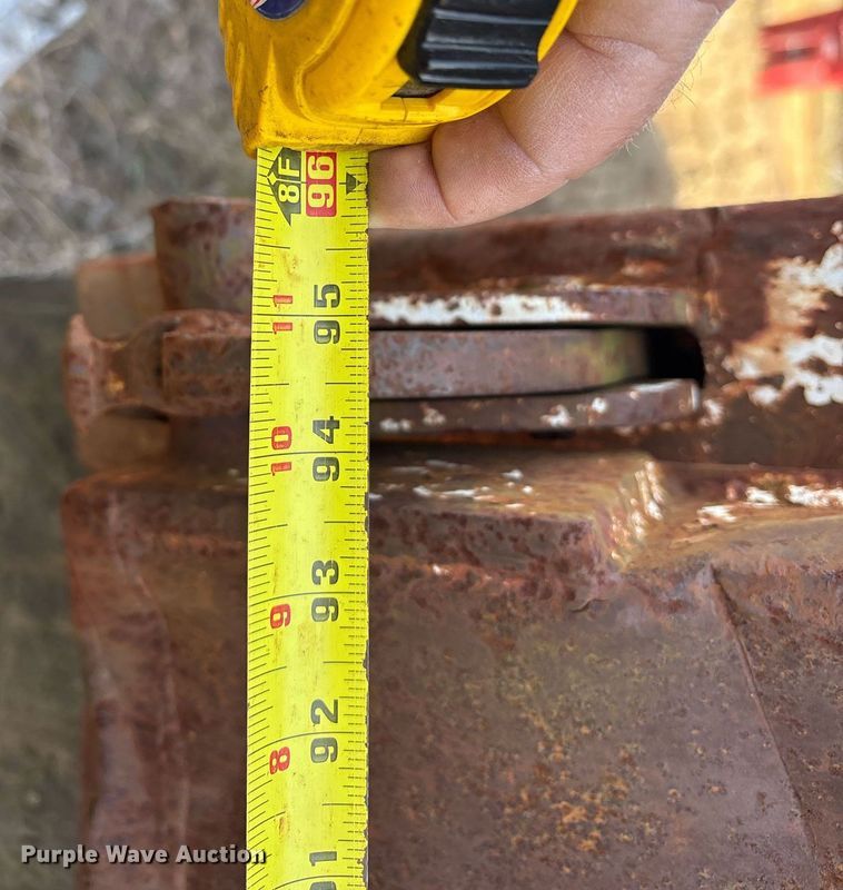 image for item EY9927 1990 Chevrolet dump truck