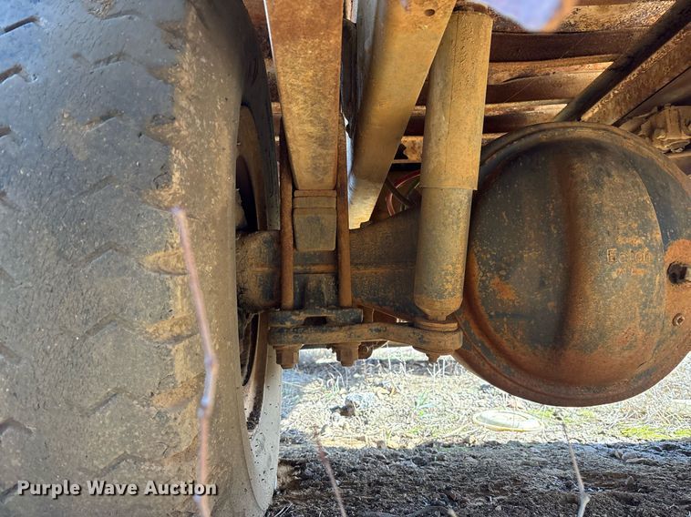 image for item EY9927 1990 Chevrolet dump truck