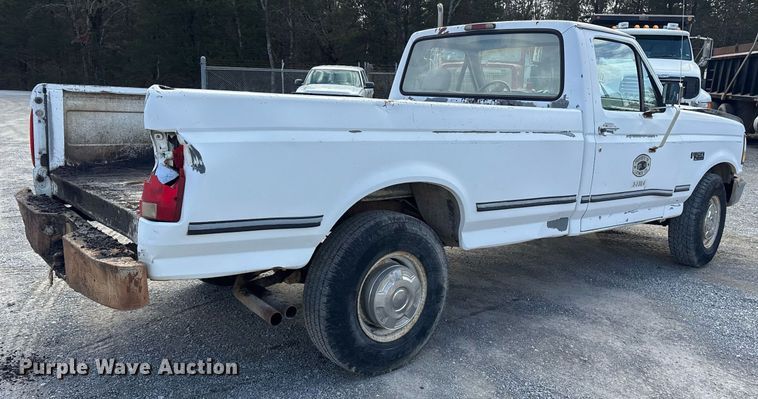 image for item EY9937 1994 Ford F250 pickup truck