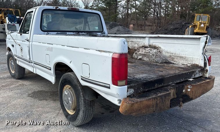image for item EY9937 1994 Ford F250 pickup truck