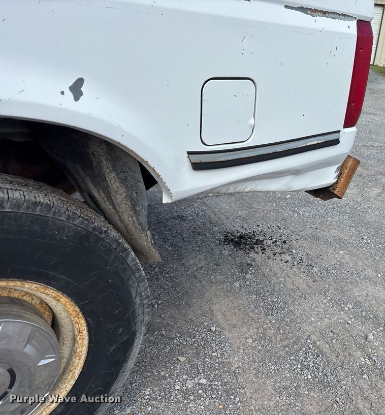 image for item EY9937 1994 Ford F250 pickup truck