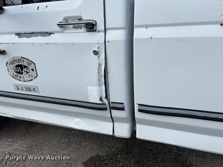 image for item EY9937 1994 Ford F250 pickup truck