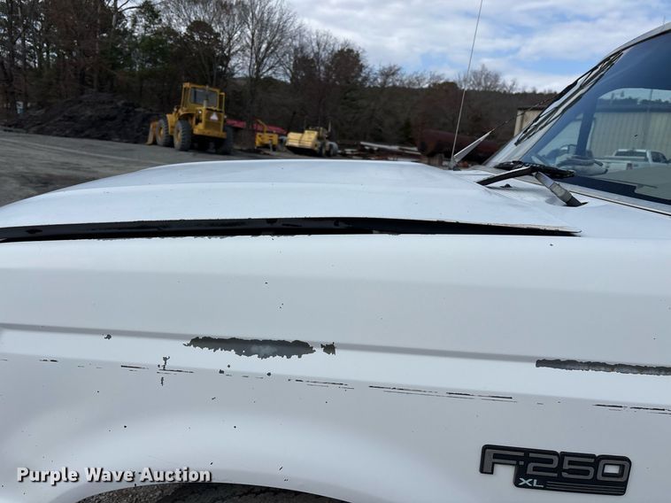 image for item EY9937 1994 Ford F250 pickup truck