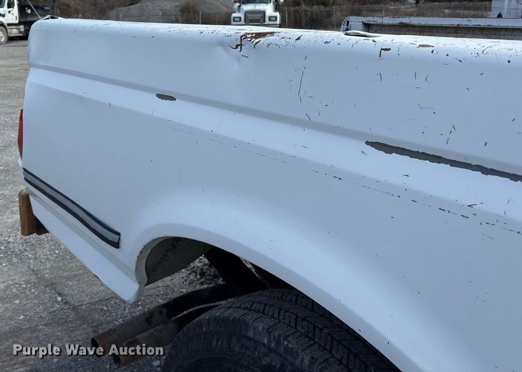 image for item EY9937 1994 Ford F250 pickup truck