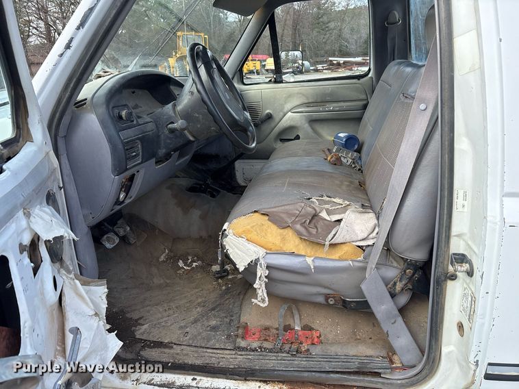 image for item EY9937 1994 Ford F250 pickup truck