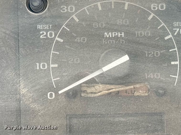 image for item EY9937 1994 Ford F250 pickup truck