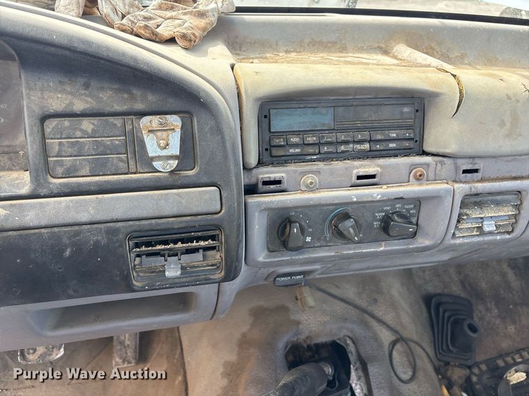 image for item EY9937 1994 Ford F250 pickup truck