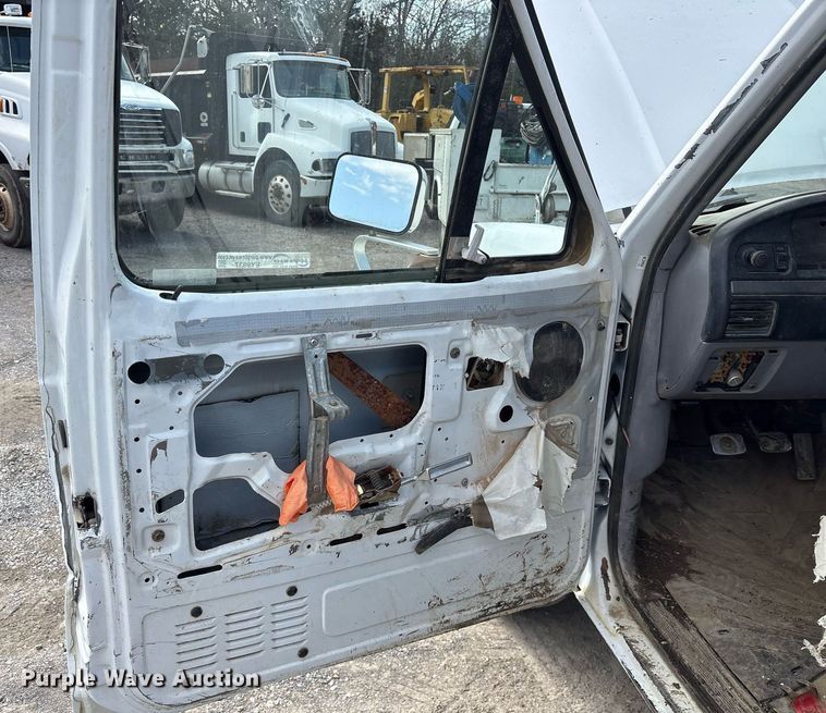 image for item EY9937 1994 Ford F250 pickup truck