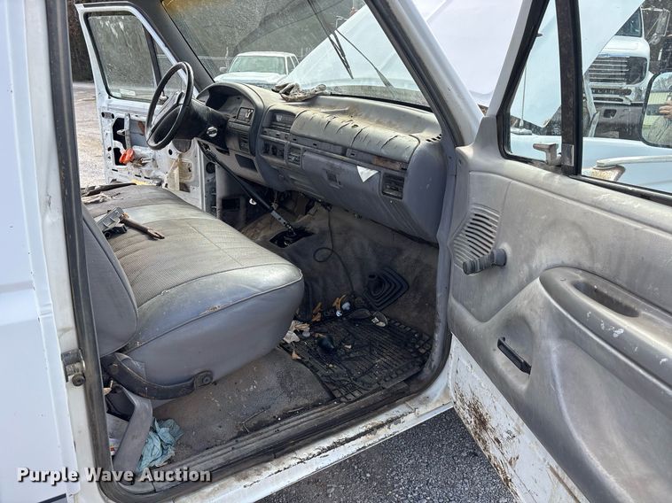 image for item EY9937 1994 Ford F250 pickup truck