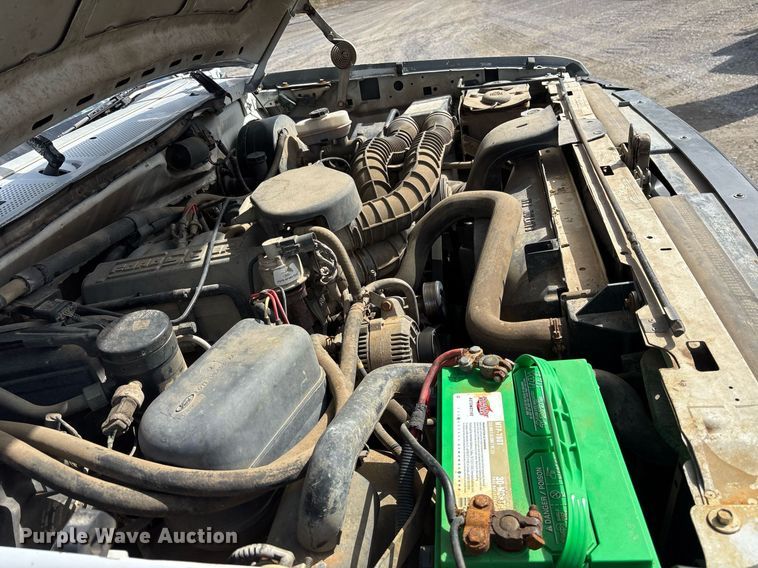 image for item EY9937 1994 Ford F250 pickup truck