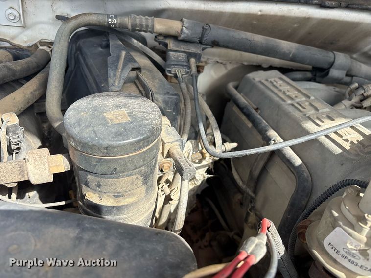 image for item EY9937 1994 Ford F250 pickup truck