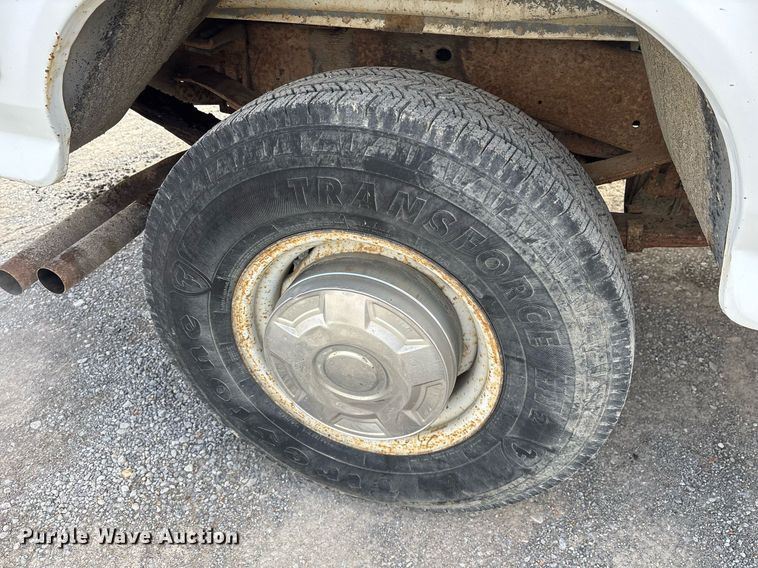 image for item EY9937 1994 Ford F250 pickup truck